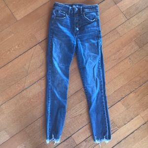 A&F SKINNY JEANS